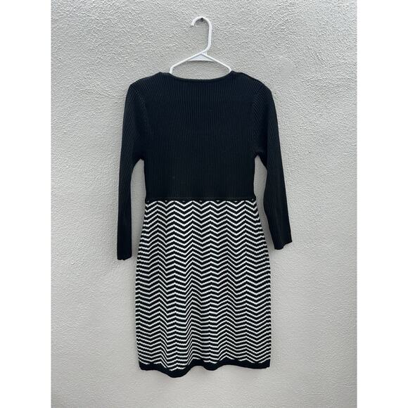 Studio One Womens Dress Size Medium Black Chevron Knit - Picture 7 of 12